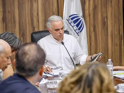 Ministerio de Educación avanza preparación del año escolar 2026-2027
