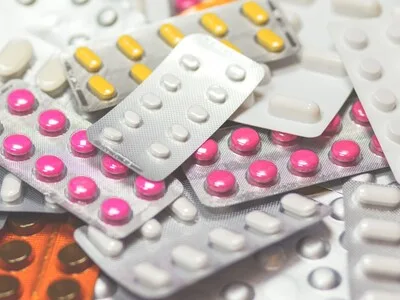 Mujer lleva un año esperando un medicamento de alto costo