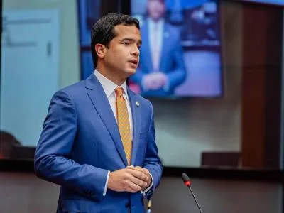 Omar Fernández cuestiona aumento de estudiantes haitianos