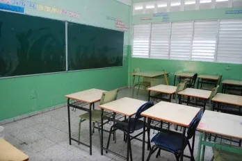 ADP reduce horario de clases en varios centros de Santo Domingo