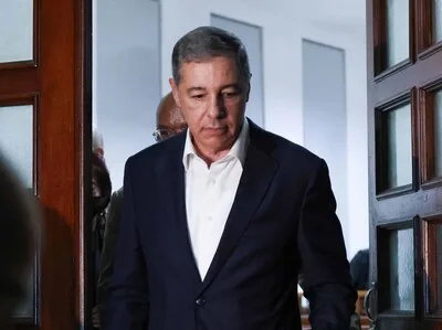 Inicia juicio contra exministro Donald Guerrero tras rechazo de recusación