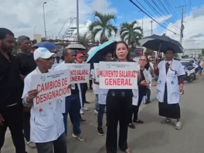 Farmacéuticos y personal de Promese/Cal exigen salarios superiores a 50 mil pesos