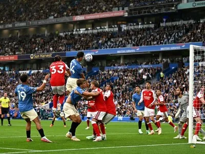Brighton vence 3-0 y rompe invicto del Arsenal