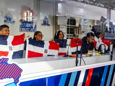 Adolescentes dominicanos buscan recuperar récord Guinness de lectura