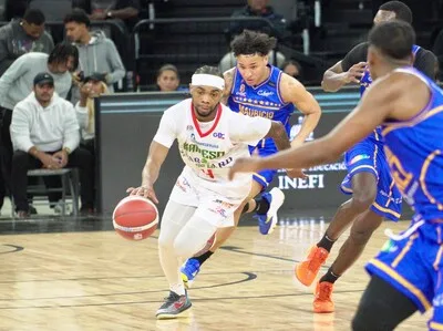 Bameso vence a Mauricio Báez y logra su primer triunfo