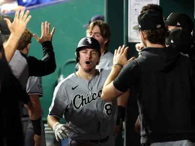Cubs y White Sox aseguran puestos de playoffs